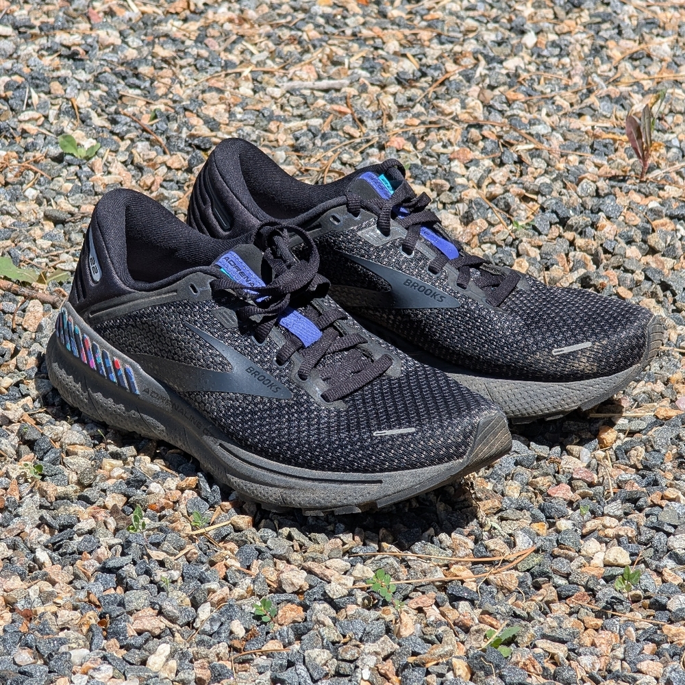 Brooks Adrenaline GTS 22